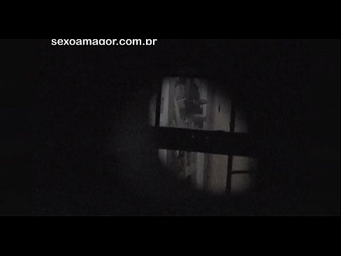 ❤️ Блонді таємно знімає на відео сусідський вуайерист, прихований за порожнистими цеглами ️❌ Просто порно у нас uk.milf300com.ru ❌